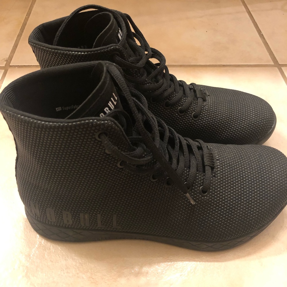 Men’s NoBull Black High Tops US 9- Women’s US 10.5